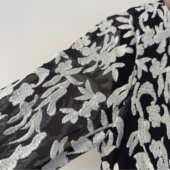 Alice + Olive Mesh Lace Embroidered Long Sleeve Dress Cutout Back Cut Out Zip 10 - Picture 7 of 12